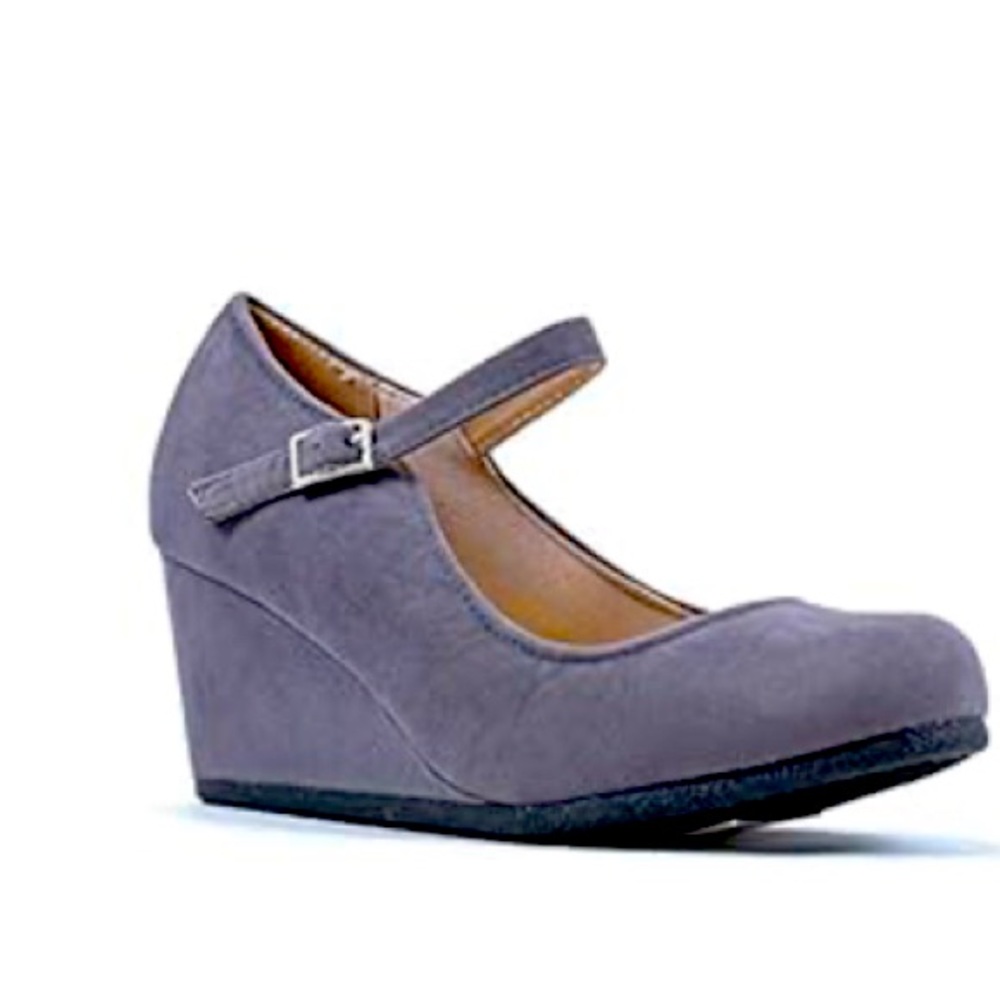 Grey wedges